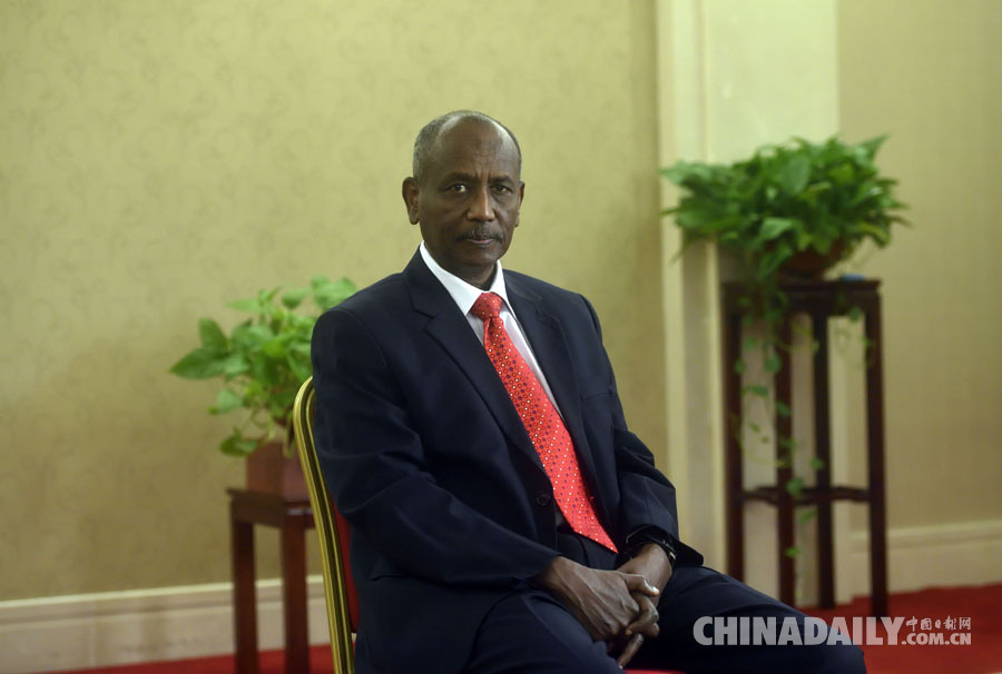 公開·透明·創(chuàng)新——從黨的十九大看更加開放自信的中國(guó)