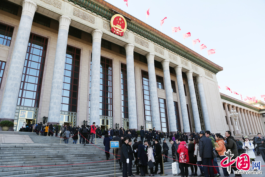 全國(guó)政協(xié)十二屆三次會(huì)議在北京開幕