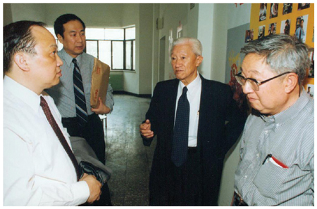 艱苦創(chuàng)業(yè) 中國(guó)日?qǐng)?bào)名揚(yáng)天下