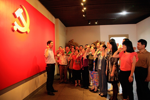 人民擁護是我們黨永遠的力量源泉