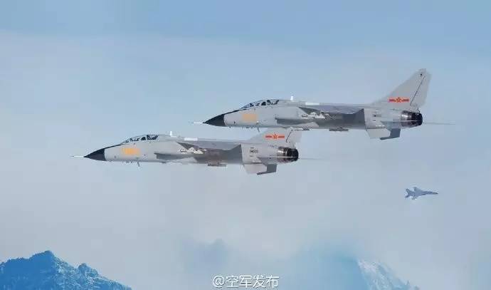 開掛吧，中國空軍！