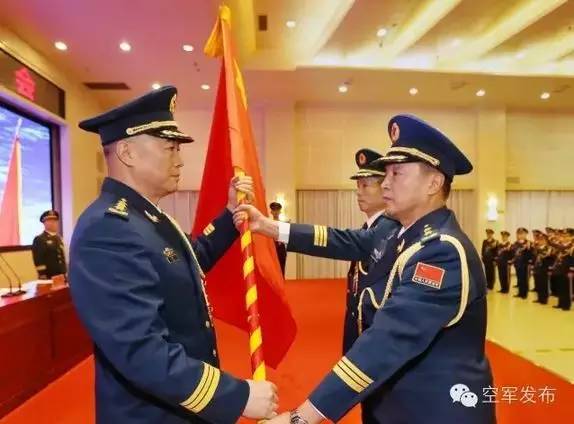 開掛吧，中國空軍！