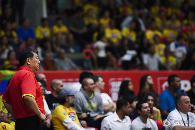 男籃奧運(yùn)熱身巴西 趙繼偉奮力進(jìn)攻