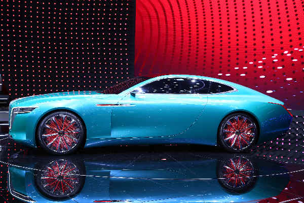 代表紅旗未來(lái)產(chǎn)品風(fēng)格 新紅旗概念車亮相北京車