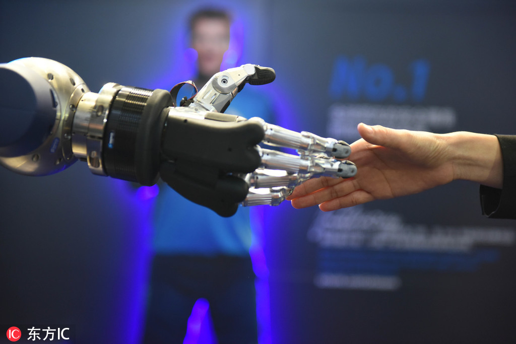 進(jìn)博會上的黑科技 你好！機械手