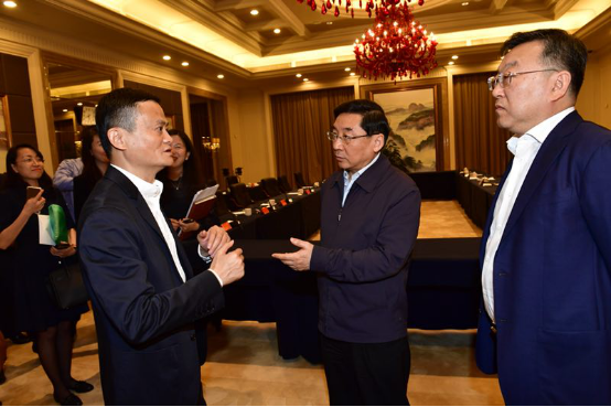 中國數(shù)字技術(shù)驅(qū)動(dòng)“數(shù)字中國”