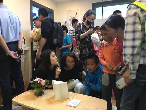 網(wǎng)絡(luò)強(qiáng)國(guó)有AI！百度成2018數(shù)字中國(guó)建設(shè)峰會(huì)“網(wǎng)紅”