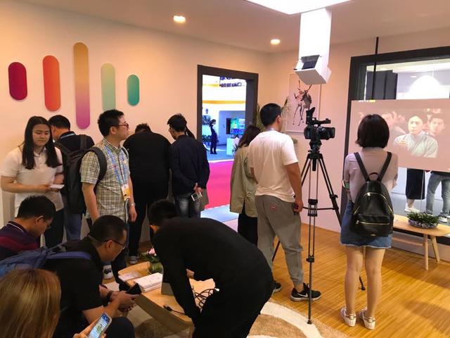 網(wǎng)絡(luò)強(qiáng)國(guó)有AI！百度成2018數(shù)字中國(guó)建設(shè)峰會(huì)“網(wǎng)紅”