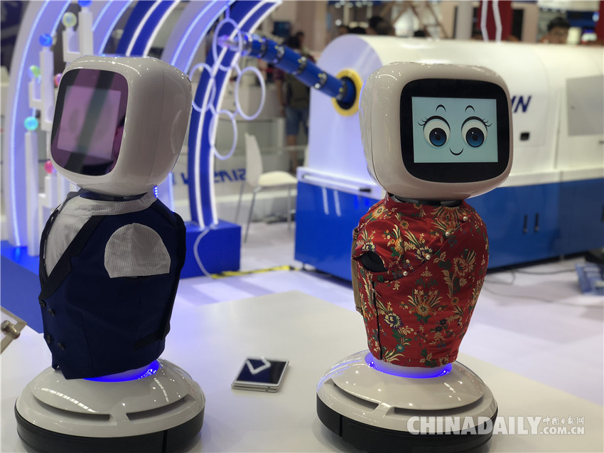 高顏值+神技能！一大波機(jī)器人“明星”亮相2018世界機(jī)器人大會(huì)