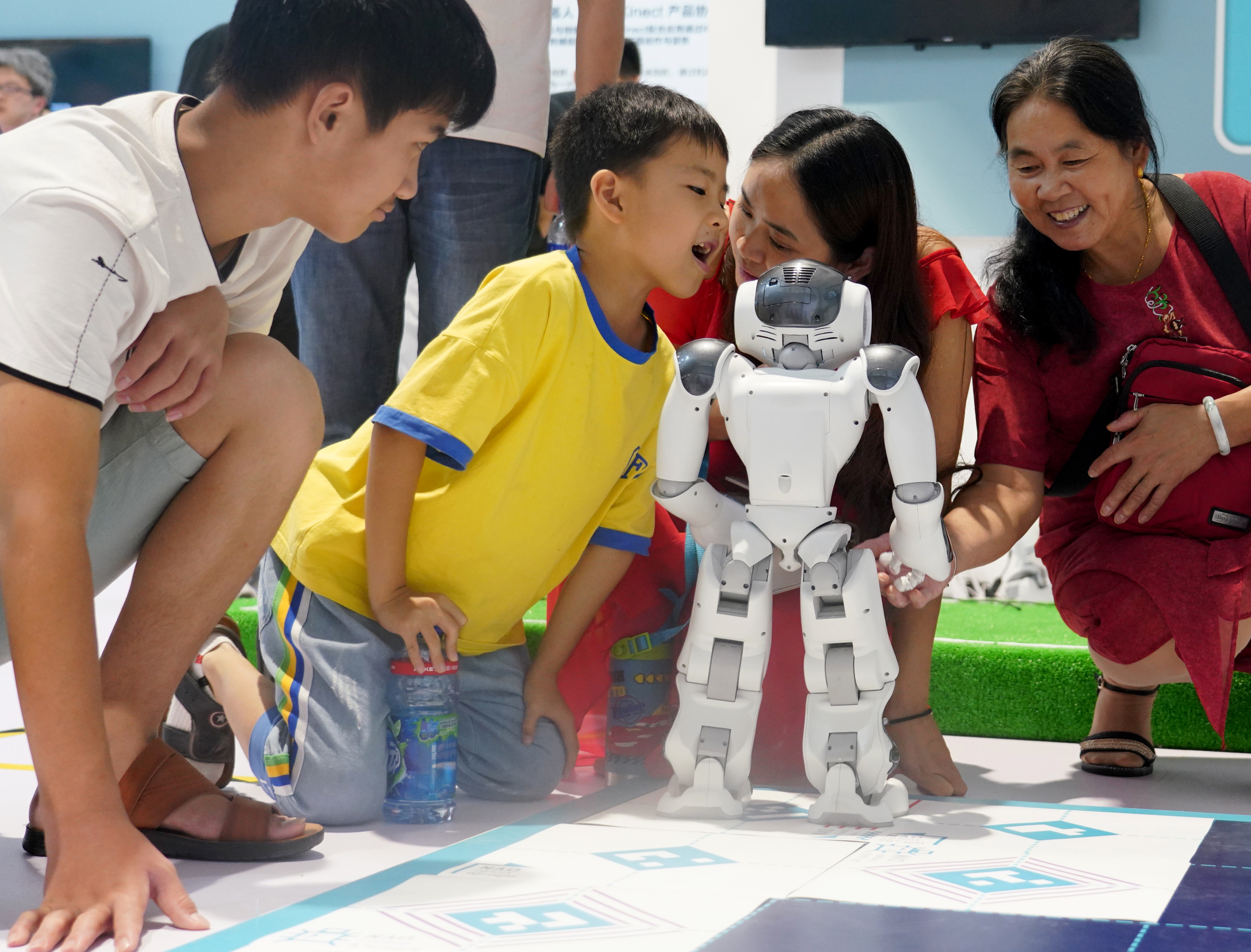 2018世界機(jī)器人大會(huì)來了！生活因它更簡單