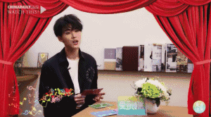 這位中戲學霸簡直是全能選手，英文詩也讀得這么溜！丨愛豆詩集