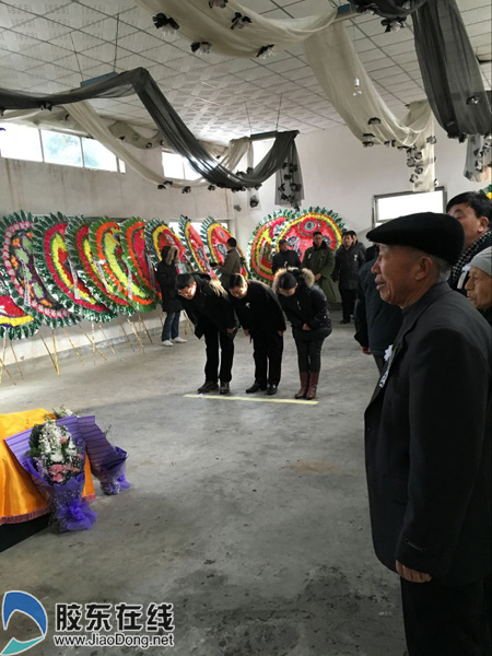 93歲感動(dòng)中國(guó)老人離世 葬禮簡(jiǎn)樸觸動(dòng)心靈(圖)