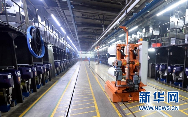 奮力邁向中高端——黨的十八大以來我國經(jīng)濟(jì)結(jié)構(gòu)逐步優(yōu)化升級(jí)的啟示