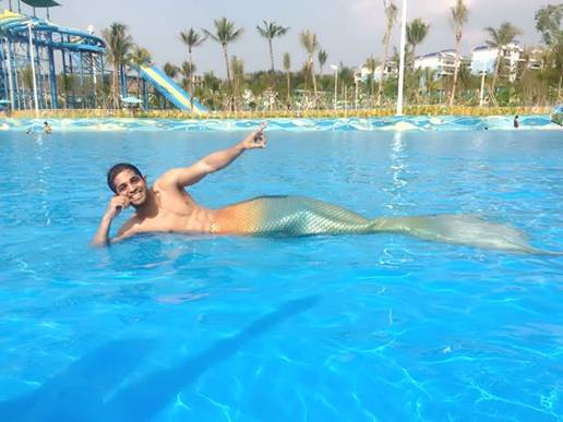 最帥&最萌美人魚秒殺林允？版納萬達三八節(jié)玩嗨了