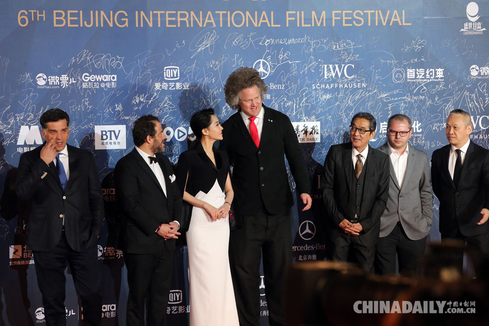 第六屆北京國際電影節(jié)開幕 波特曼攜導(dǎo)演處女作亮相