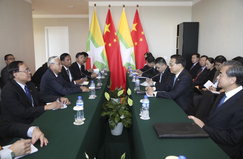 李克強會見緬甸總統丁覺