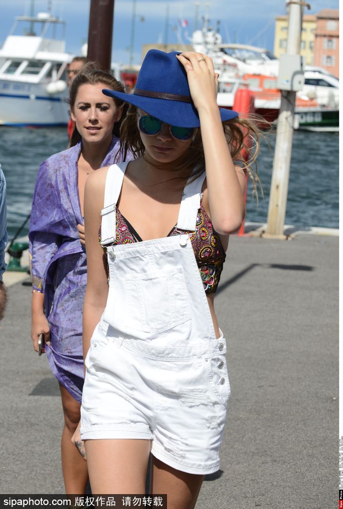 盤點(diǎn)：應(yīng)對三伏天穿搭指南 再脫一件！光著身子穿背帶褲才潮