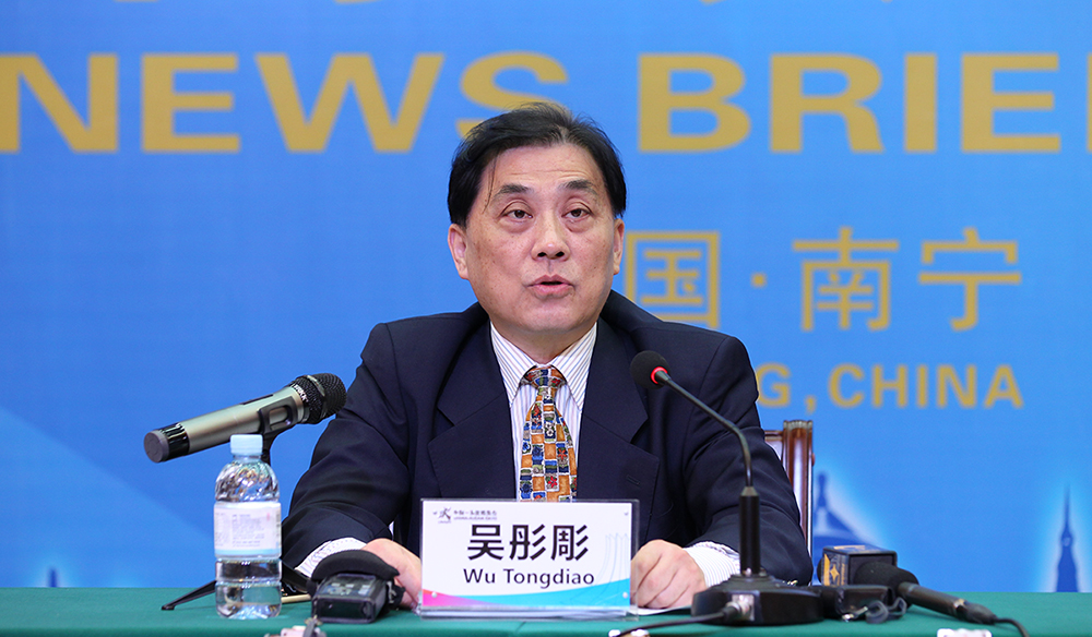 “兩會”組委會召開吹風會向中外記者通報有關情況 升級版東博盛會為客商帶來全新體驗