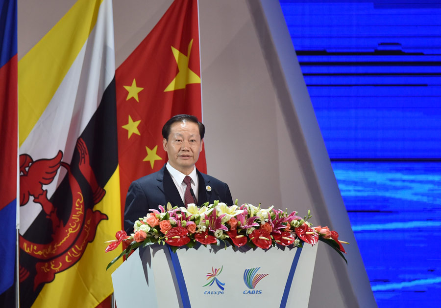 廣西壯族自治區黨委書記、人大常委會主任彭清華致辭