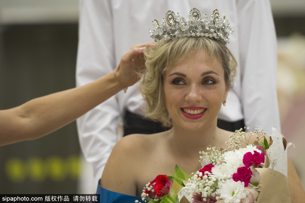 俄羅斯輪椅小姐選美大賽 身殘志堅展現(xiàn)別樣美麗