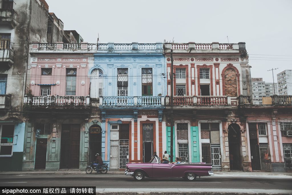 攝影師周游世界 用鏡頭記錄各國絕美風光