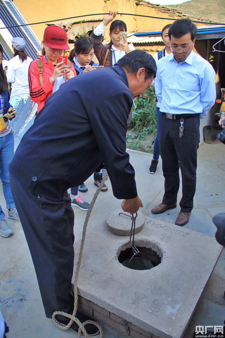 【網絡媒體“走轉改”】育產業、促脫貧:周灣村的精準扶貧