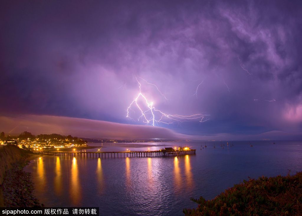 一切都與大海有關(guān) 沖浪攝影師獨(dú)特視角展示海洋魅力