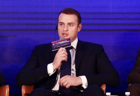 俄羅斯天然氣傳媒控股股份公司俄氣傳媒－技術公司總經(jīng)理瓦季姆•瓦季莫維奇•費多托夫發(fā)言