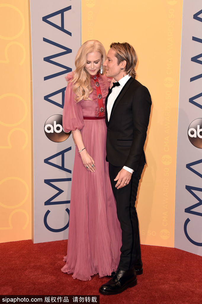 光棍節的暴擊│盤點明星情侶蘇炸了的甜蜜瞬間