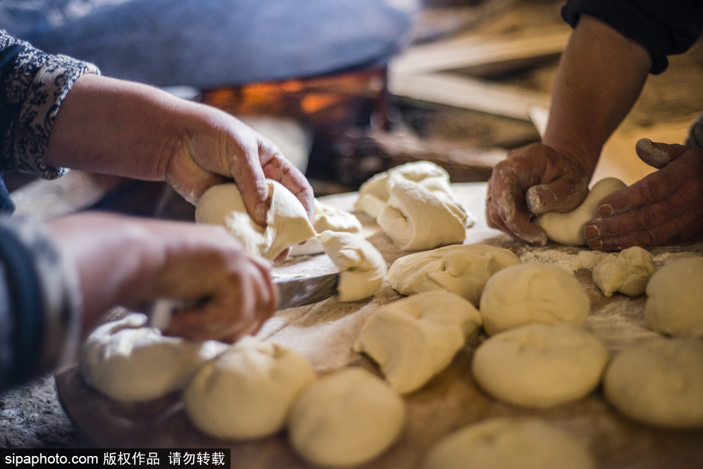 高加索深山里的古老村莊 原生態(tài)淳樸生活愜意悠閑