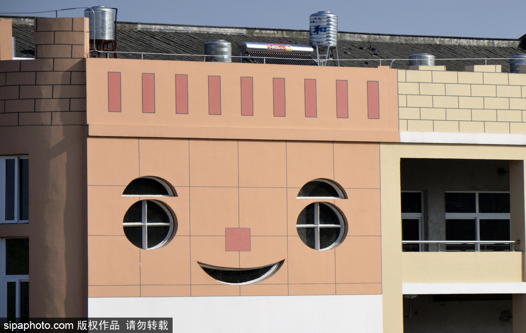 建筑最瘋狂：盤點(diǎn)2016中國各地“奇葩”建筑