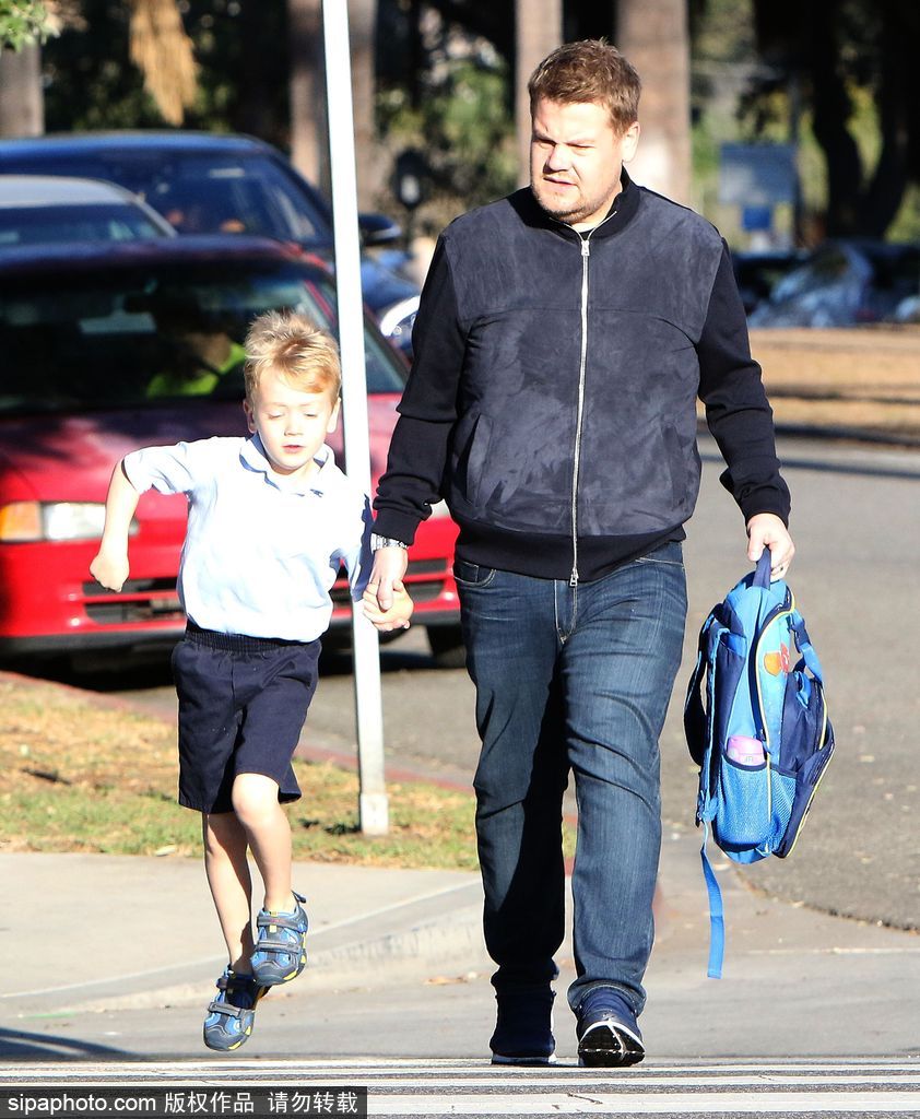 又到一年開學(xué)季 盤點好萊塢萌娃星二代上學(xué)路