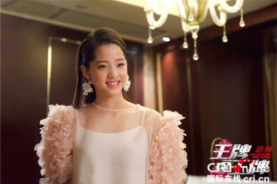 不滿20歲國產女星顏值PK：關曉彤歐陽娜娜不是最美