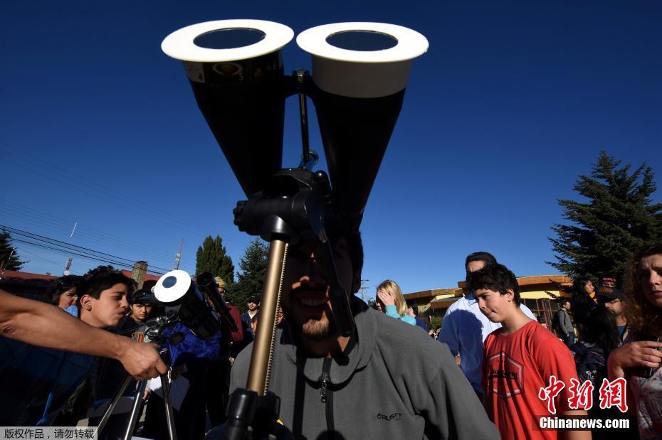 南半球現日食奇觀 高懸天宇似“魔戒”（組圖）