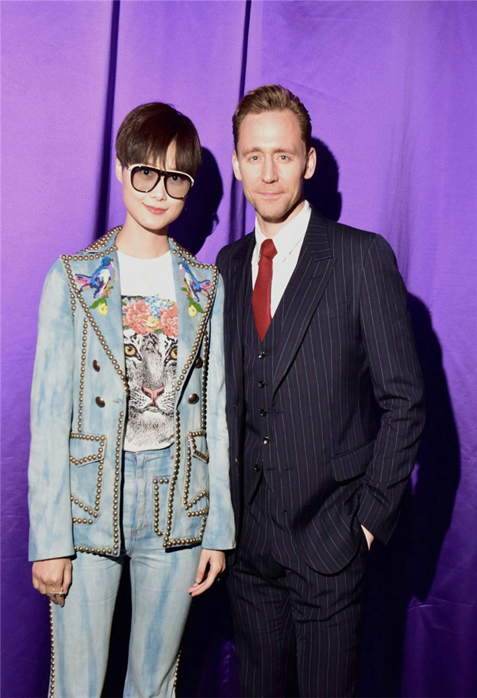 換季發(fā)愁穿什么？明星早春穿搭為你做示范