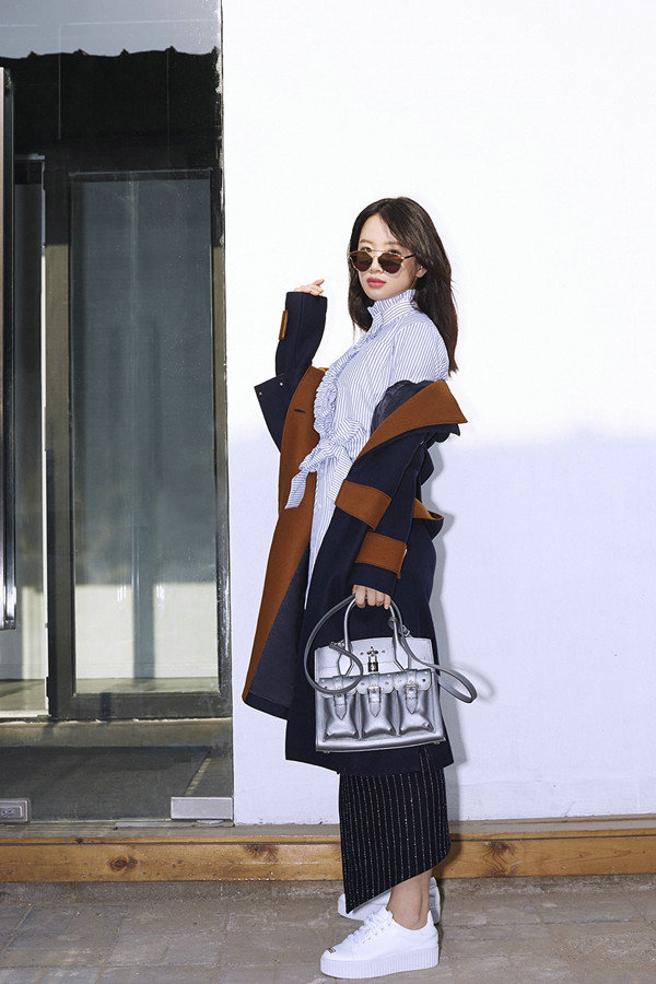 換季發(fā)愁穿什么？明星早春穿搭為你做示范