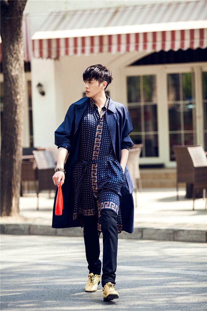 換季發(fā)愁穿什么？明星早春穿搭為你做示范