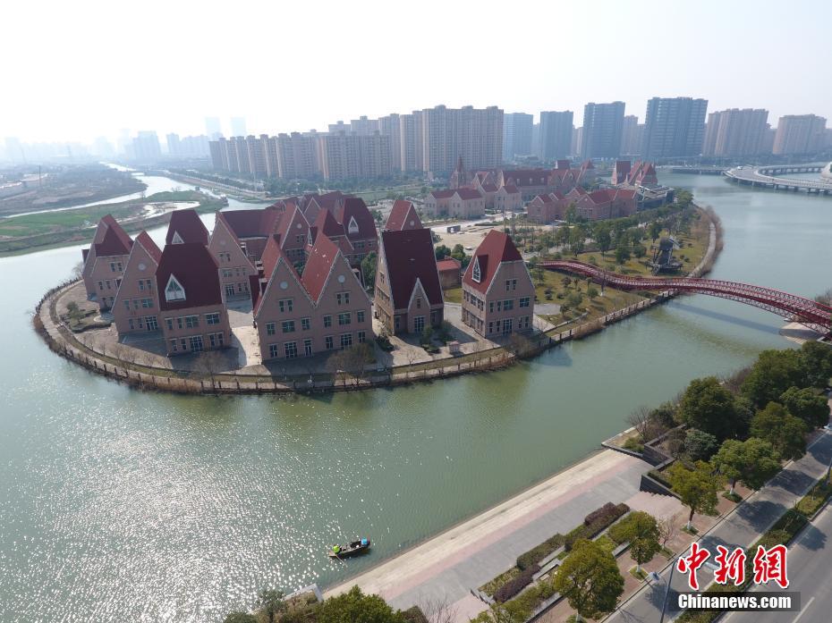 蘇州人工島荒廢10年 曾規(guī)劃CBD建高端商鋪