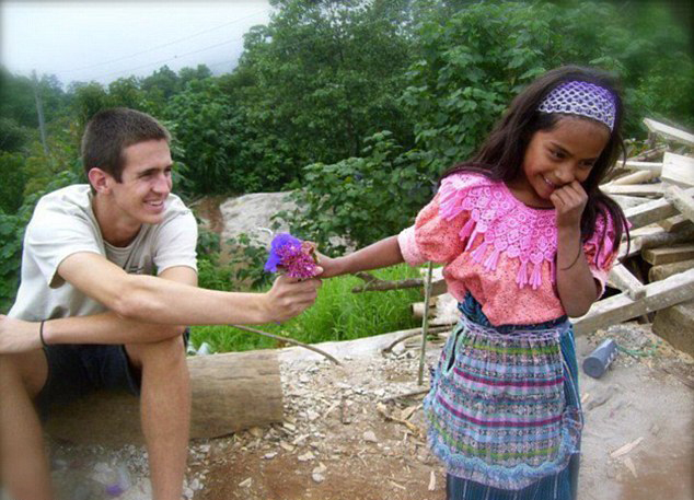 人間自有真情在！鏡頭記錄全球溫情瞬間（組圖）