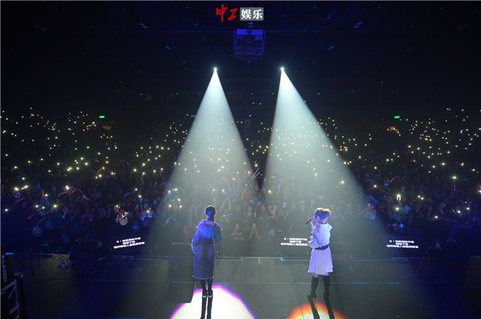 Twins美國演唱會(huì)圓滿落幕 國內(nèi)巡演即將唱響