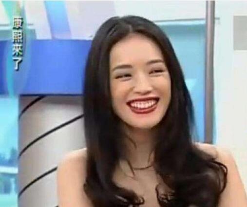 她是最美校花顏值力壓奶茶妹妹 因參加何炅的節(jié)目形象崩塌