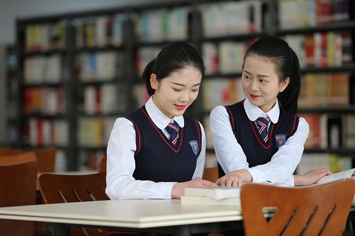 準空姐化妝體驗18歲到70歲 含淚給母親打電話