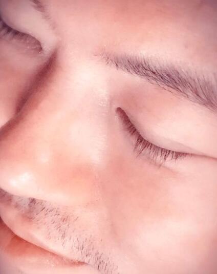 可能要美過楊冪？高曉松曬自拍夸贊自己睫毛長