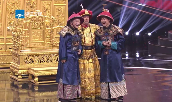 《紀曉嵐》17年后重聚 “杜小月”深情擁抱王剛