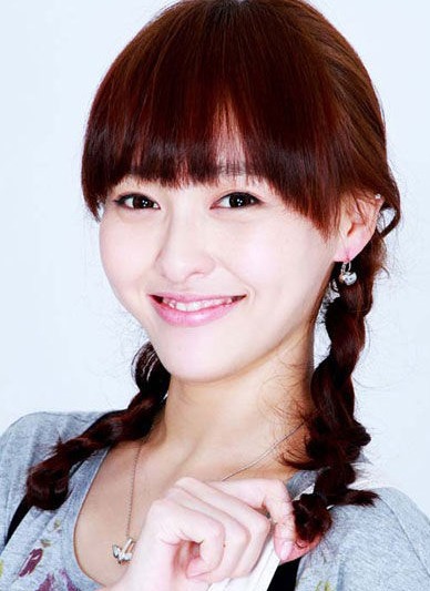 45度角度扒娛圈美顏：楊冪下巴干癟李沁美嘴滿分