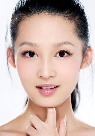 45度角度扒娛圈美顏：楊冪下巴干癟李沁美嘴滿分