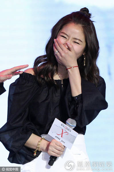 林心如產后與蘇有朋再合體 捂嘴甜笑婚戒超搶鏡