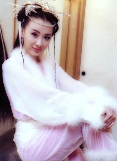 楊冪劉亦菲李若彤趙雅芝劉濤 女星白裙古裝照誰最“仙”