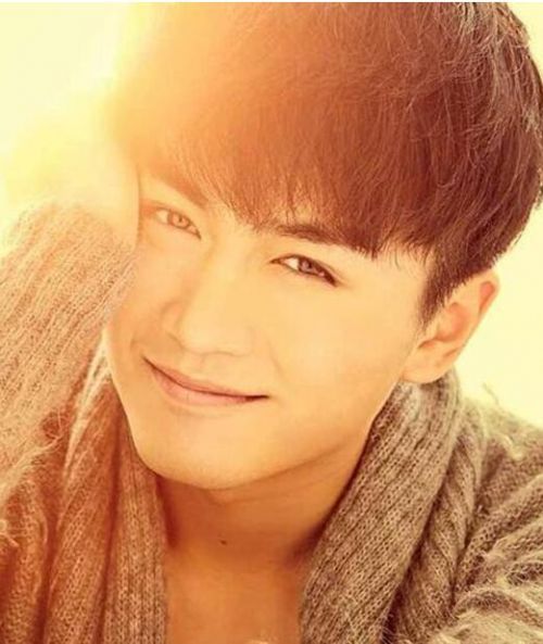 鹿晗楊洋陳偉霆 盤點“眼睛含情”的男星