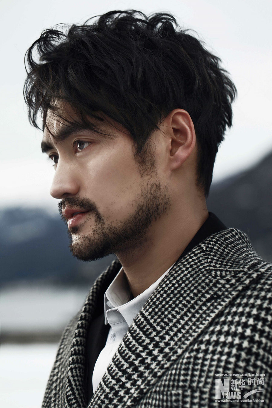 袁弘科莫湖時尚大片發布 蓄須增添型男魅力